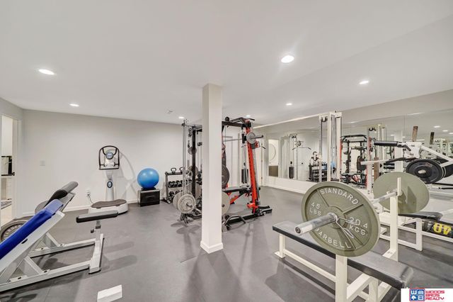 566 S 10th Road, Palmyra, NE 68418