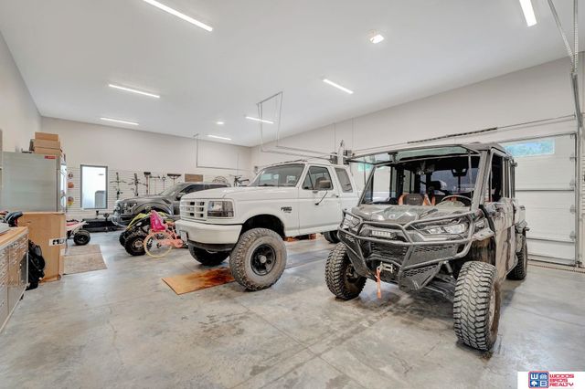 566 S 10th Road, Palmyra, NE 68418