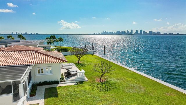 7500 W Treasure Dr, North Bay Village, FL 33141