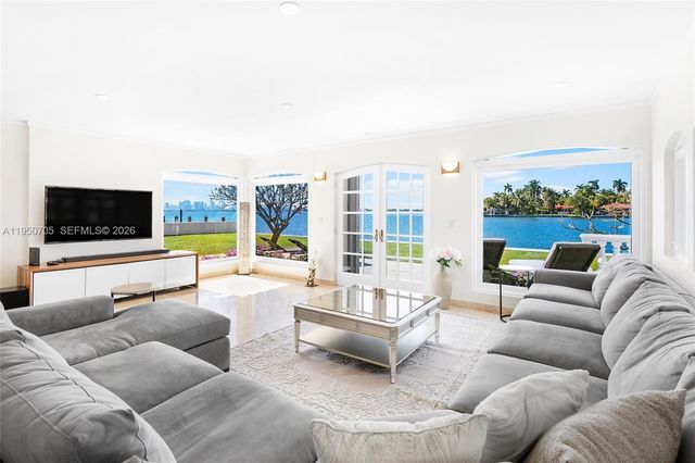 7500 W Treasure Dr, North Bay Village, FL 33141