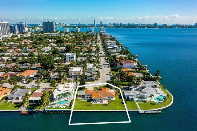 7500 W Treasure Dr, North Bay Village, FL 33141