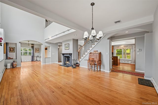 49 Helms Hill Road, Washingtonville, NY 10992