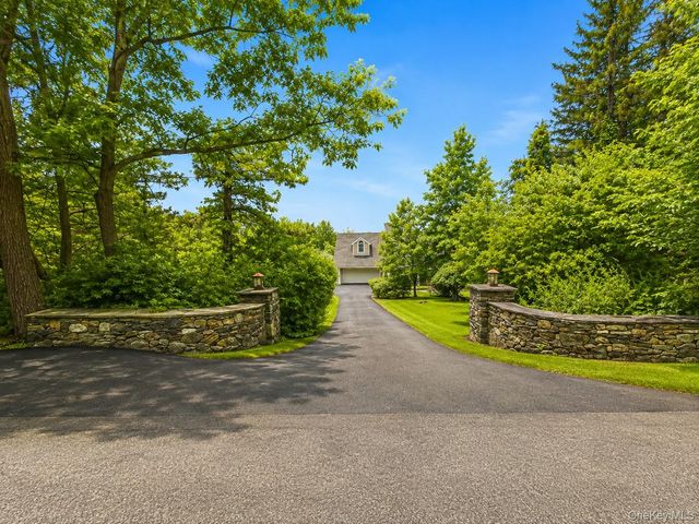 49 Helms Hill Road, Washingtonville, NY 10992