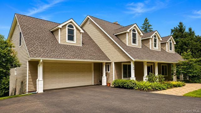 49 Helms Hill Road, Washingtonville, NY 10992