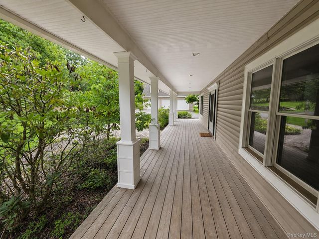 49 Helms Hill Road, Washingtonville, NY 10992