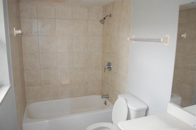 2887 N BERMUDA AVENUE, Apopka, FL 32703