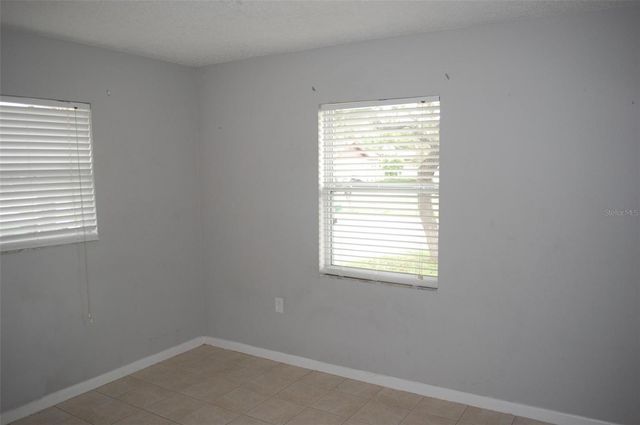 2887 N BERMUDA AVENUE, Apopka, FL 32703