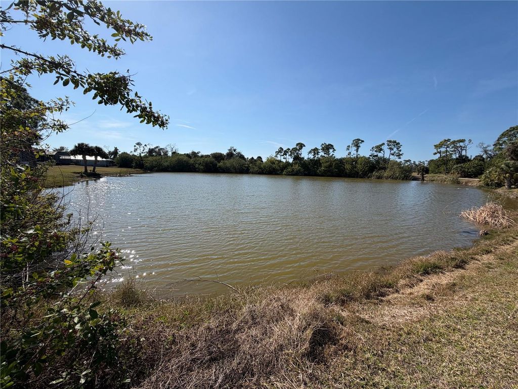 Image 1 of property listing at 2 PINE VALLEY CT, Rotonda West, FL 33947