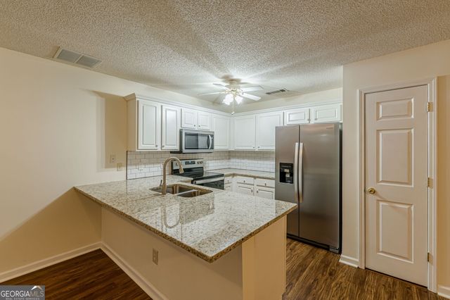 137 Venture Path, Hiram, GA 30141