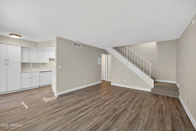 860 E BROWN Road 66, Mesa, AZ 85203