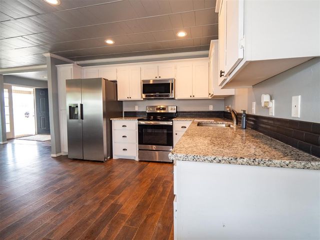 43502 Wolverine Road, Shawnee, OK 74804