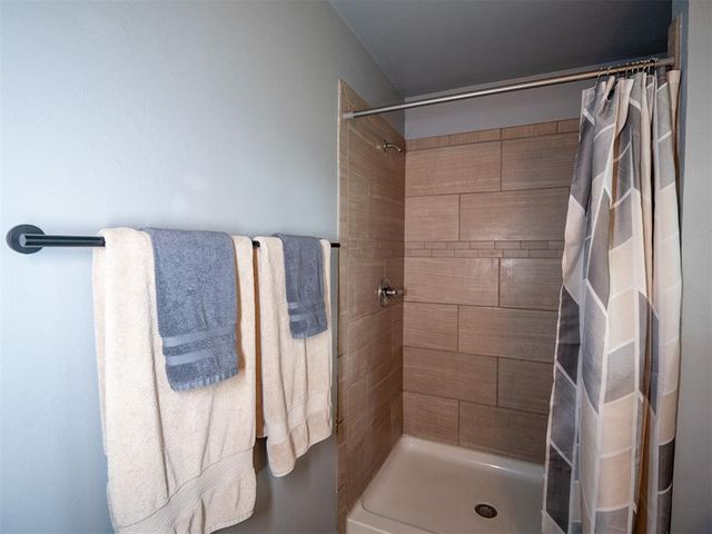 43502 Wolverine Road, Shawnee, OK 74804