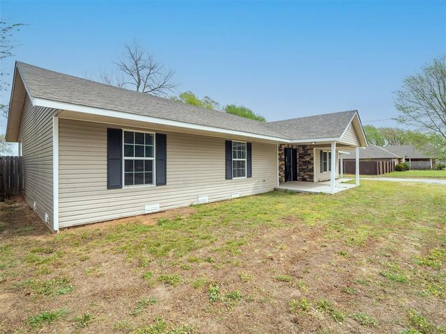 43502 Wolverine Road, Shawnee, OK 74804