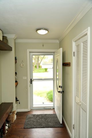 211 Sandalwood Drive, Naperville, IL 60540