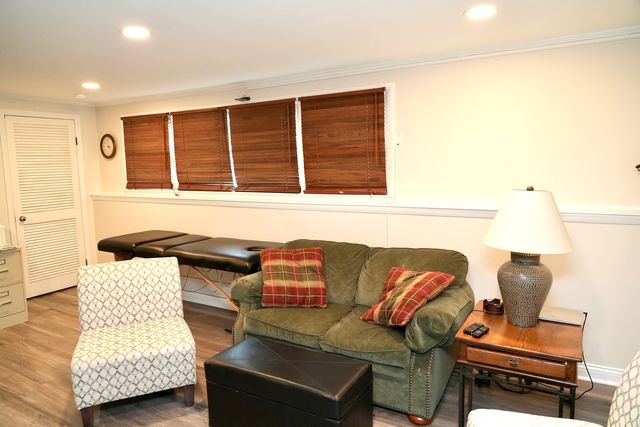 211 Sandalwood Drive, Naperville, IL 60540