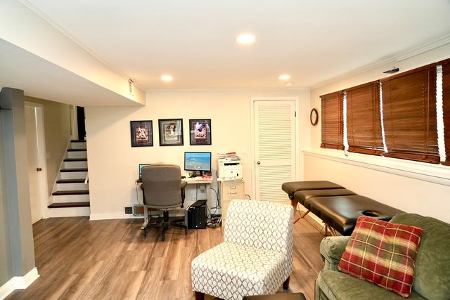 211 Sandalwood Drive, Naperville, IL 60540