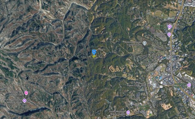 1090 Sharp Hollow Rd, Sevierville, TN 37862
