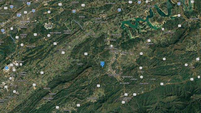 1090 Sharp Hollow Rd, Sevierville, TN 37862