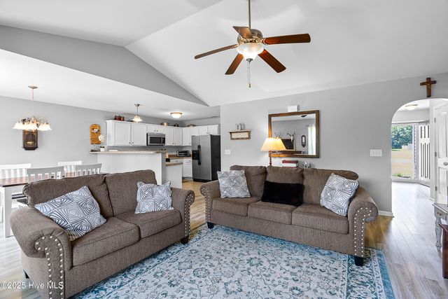 105 Kodiak Court, Jacksonville, NC 28540