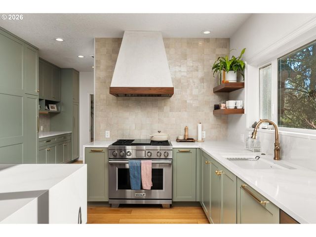 1430 Sw HIGHLAND Rd, Portland, OR 97221