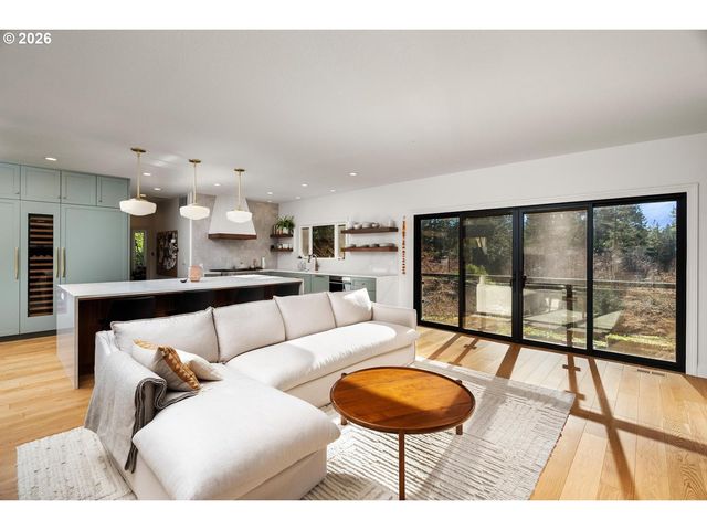 1430 Sw HIGHLAND Rd, Portland, OR 97221