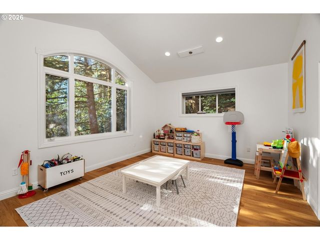 1430 Sw HIGHLAND Rd, Portland, OR 97221