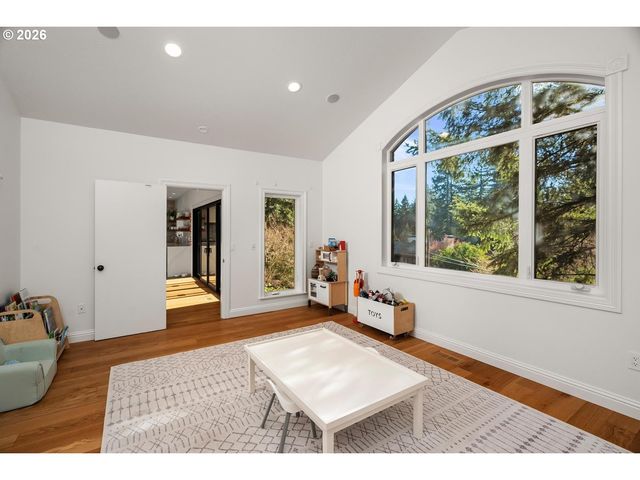 1430 Sw HIGHLAND Rd, Portland, OR 97221