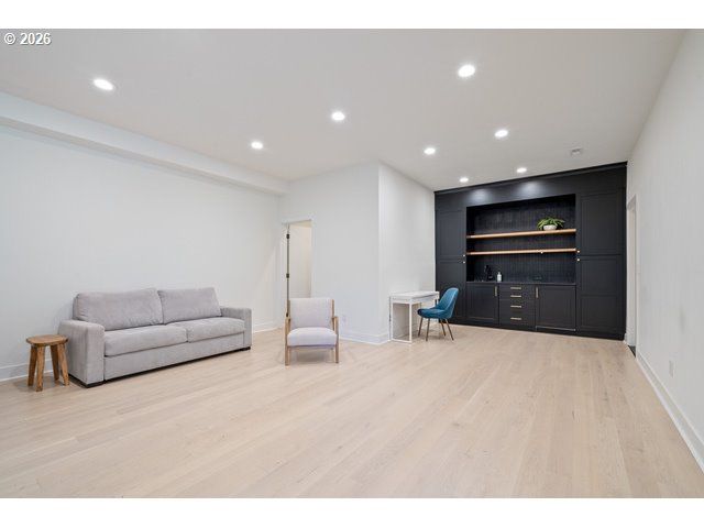 1430 Sw HIGHLAND Rd, Portland, OR 97221