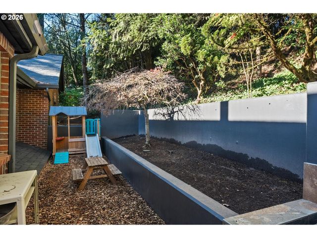 1430 Sw HIGHLAND Rd, Portland, OR 97221