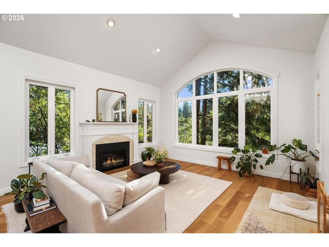 1430 Sw HIGHLAND Rd, Portland, OR 97221