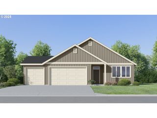 1118 Cardinal St, Woodburn, OR 97071