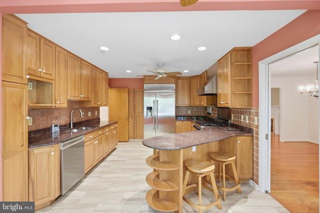 4001 PINE BROOK RD, Alexandria, VA 22310