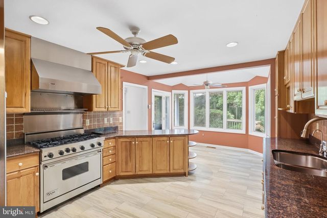 4001 PINE BROOK RD, Alexandria, VA 22310