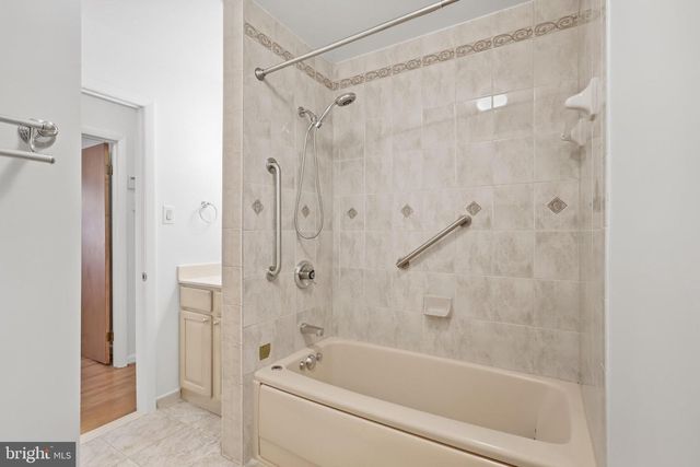 4001 PINE BROOK RD, Alexandria, VA 22310