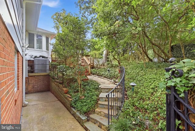 4001 PINE BROOK RD, Alexandria, VA 22310
