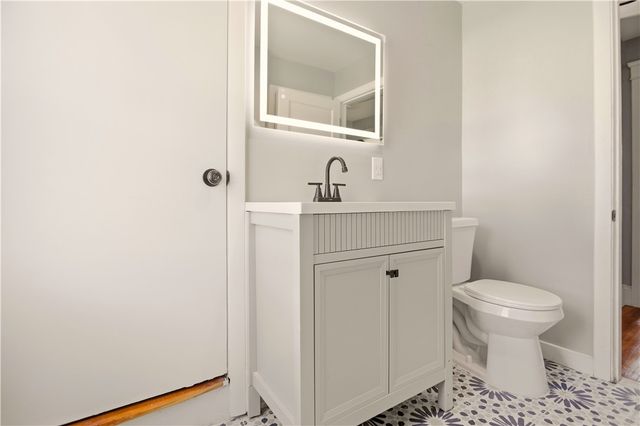 18 Harding Avenue, Cranston, RI 02905