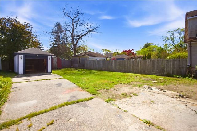 18 Harding Avenue, Cranston, RI 02905
