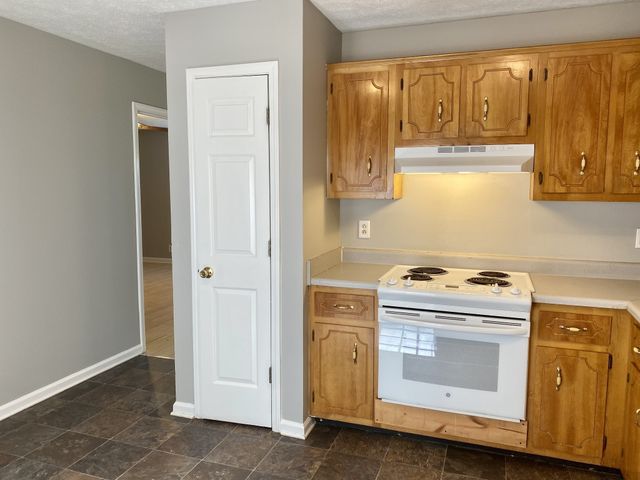 3431 Sandpiper Dr, Clarksville, TN 37042