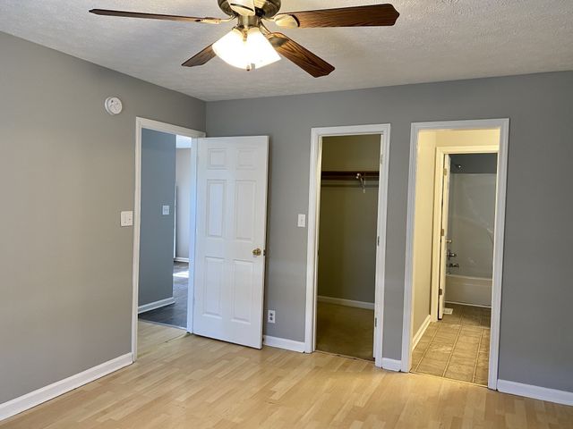 3431 Sandpiper Dr, Clarksville, TN 37042