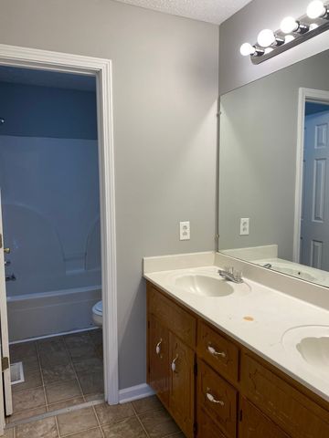 3431 Sandpiper Dr, Clarksville, TN 37042