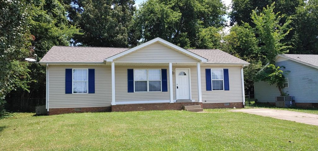 3431 Sandpiper Dr, Clarksville, TN 37042