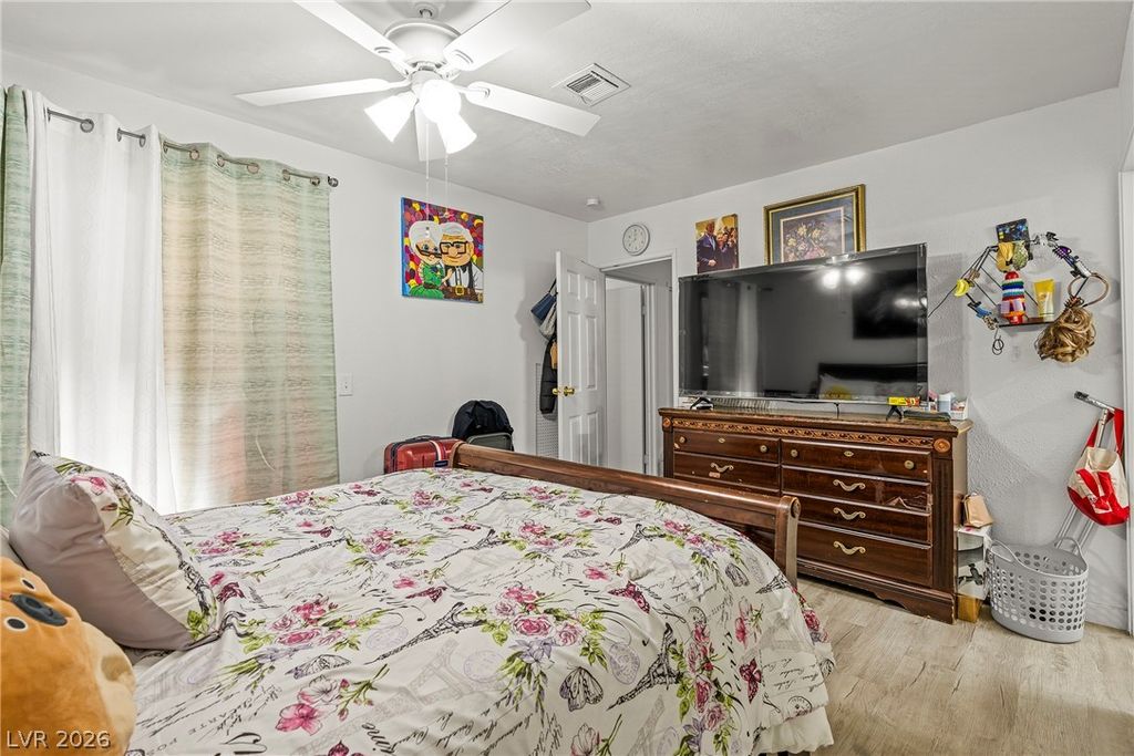 Image 11 of property listing at 259 North Lamb Boulevard C, Las Vegas, NV 89110