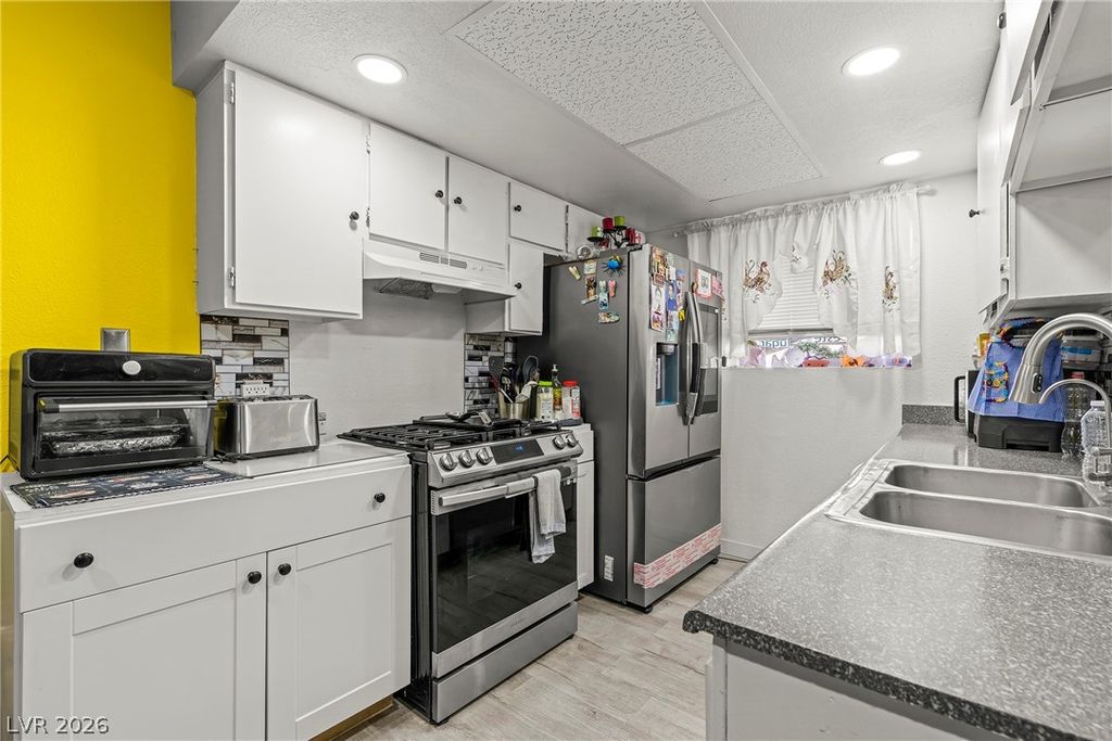 Image 3 of property listing at 259 North Lamb Boulevard C, Las Vegas, NV 89110