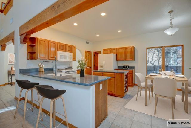 13015 Sandia Point Road NE, Albuquerque, NM 87111