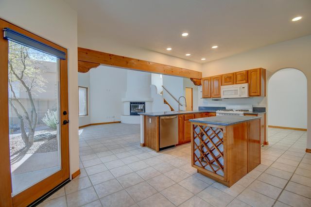 13015 Sandia Point Road NE, Albuquerque, NM 87111