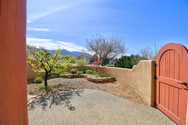 13015 Sandia Point Road NE, Albuquerque, NM 87111