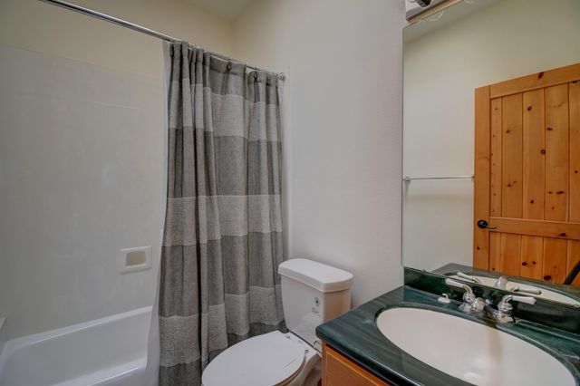 13015 Sandia Point Road NE, Albuquerque, NM 87111