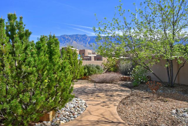 13015 Sandia Point Road NE, Albuquerque, NM 87111