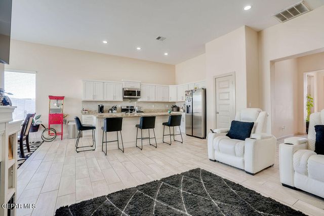 228 EMERALD STONE Lane, Horizon City, TX 79928