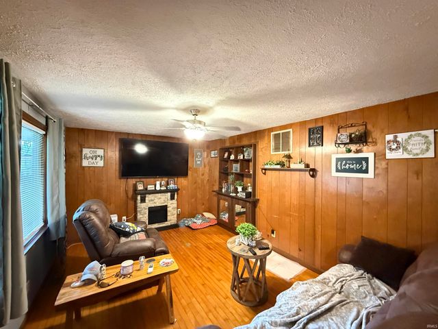 4187 S Co. rd 300 E., Winslow, IN 47598